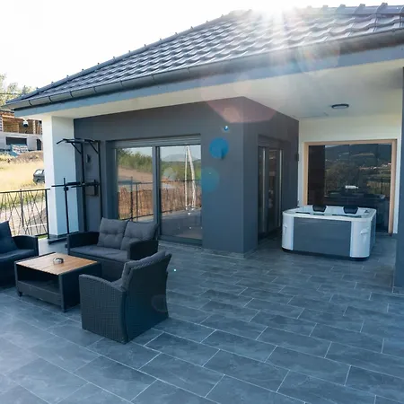 Kosmaj Sunrise Rogaca (Sopot)